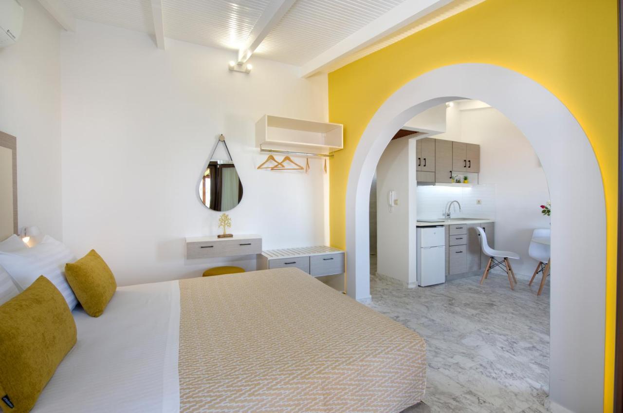 Aretousa Studio Chrissi Akti Chania Exterior foto